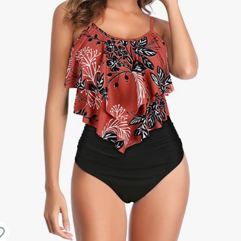 American trend Women 2 Pieces Size S swimsuit New without tag
